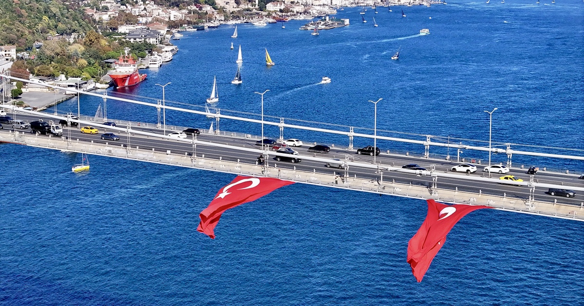 İstanbul Boğazı’nda gemi ve vapur seferleri normale döndü